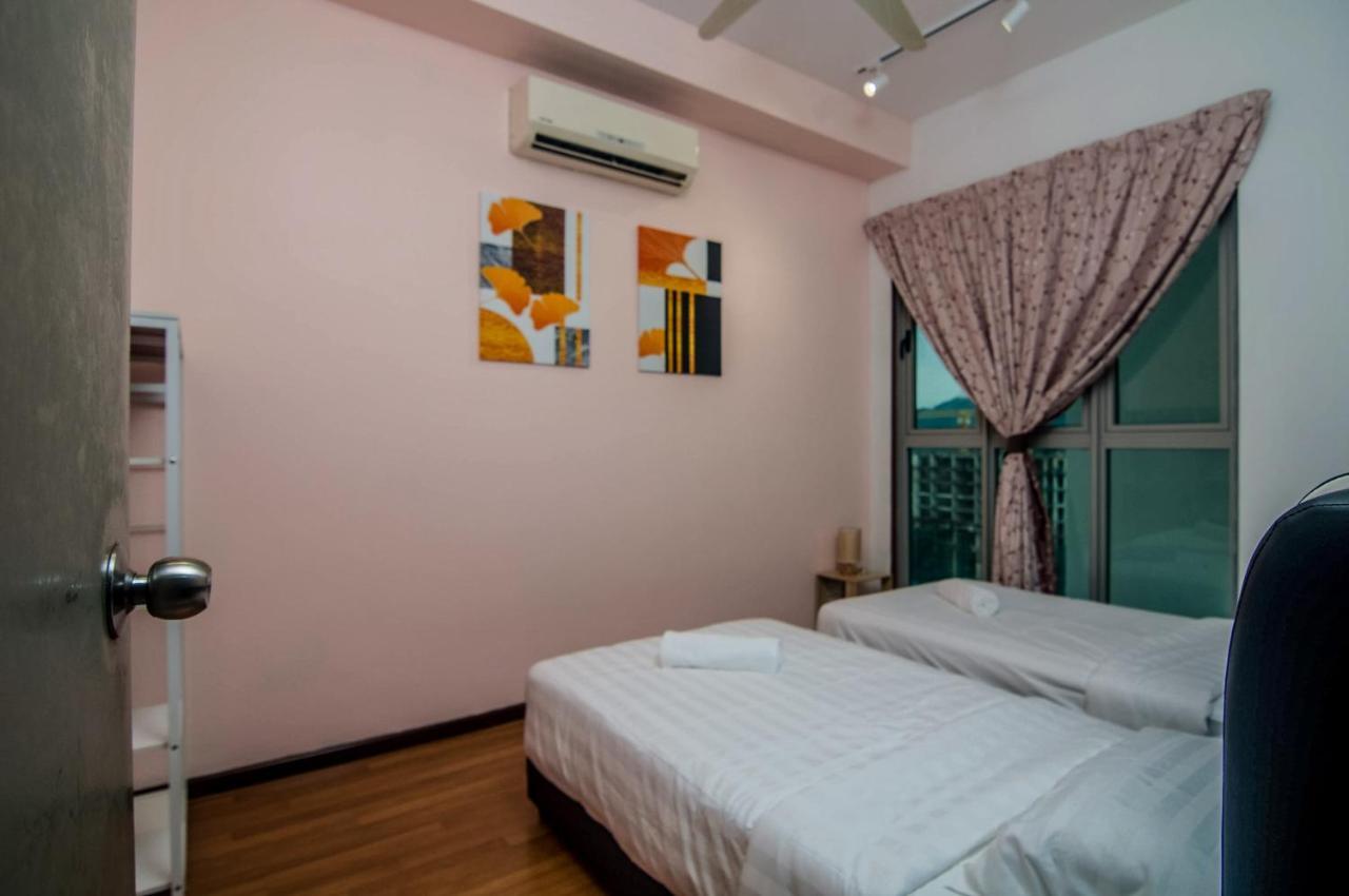 Flora Residence One South By Idealhub Seri Kembangan Exterior foto